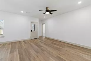 425 E Munson St, Denison, TX 75021 - Photo 9