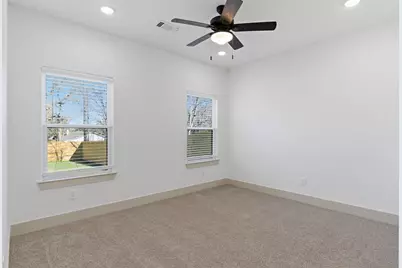 425 E Munson Street, Denison, TX 75021 - Photo 13