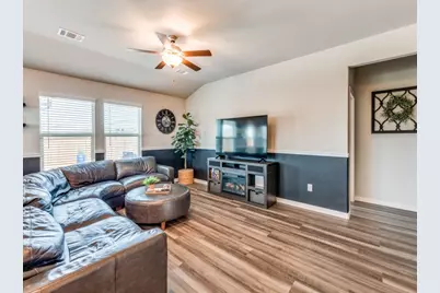 5616 Shannon Creek Road, Fort Worth, TX 76126 - Photo 9