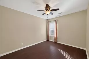 829 Greenwood Dr, Burleson, TX 76028 - Photo 29