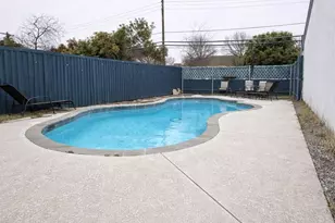 8719 Gladwood Ln, Dallas, TX 75243 - Photo 15