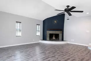 8719 Gladwood Ln, Dallas, TX 75243 - Photo 5