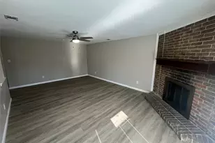 1310 Whiteoak Dr, Garland, TX 75040 - Photo 5