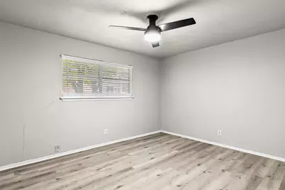 1700 Laurel Lake Drive, Waco, TX 76710 - Photo 11