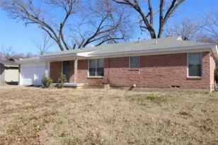 2816 Rosebud Ln, Richland Hills, TX 76118 - Photo 1