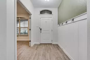 11109 Rockchapel Dr, Fort Worth, TX 76052 - Photo 3