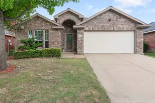 2028 Lake Trail Dr, Heartland, TX 75126 - Photo 1