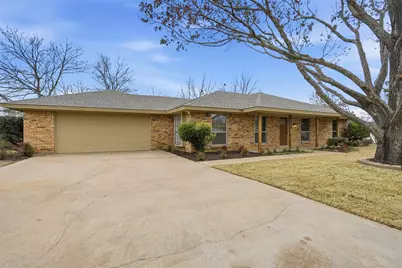1215 Bradley Drive, Cleburne, TX 76033 - Photo 5