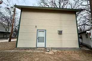 301 Cedar Point Cir, Gordonville, TX 76245 - Photo 25