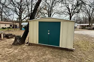 301 Cedar Point Cir, Gordonville, TX 76245 - Photo 29