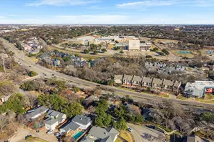 7708 Lemmonwood Dr, Dallas, TX 75231 - Photo 33