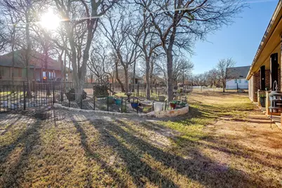 601 S Sugartree Drive, Lipan, TX 76462 - Photo 37