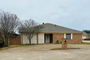 1408 Elmwood St, Sulphur Springs, TX 75482 - Photo 1