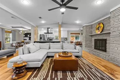 4815 Chilton Drive, Dallas, TX 75227 - Photo 5