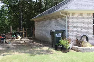 206 Vista Dr, Eustace, TX 75124 - Photo 3