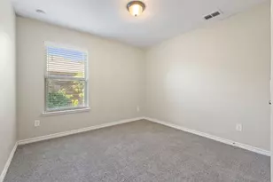 704 Snowy Orchid Ln, DeSoto, TX 75115 - Photo 13