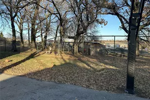 317 Co Rd 4790, Boyd, TX 76023 - Photo 17