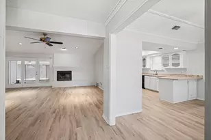 1860 Larkspur Dr, Arlington, TX 76013 - Photo 5