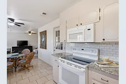 1105 Springdale Road, Bedford, TX 76021 - Photo 19