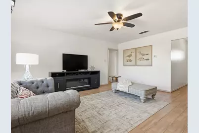 1105 Springdale Road, Bedford, TX 76021 - Photo 11