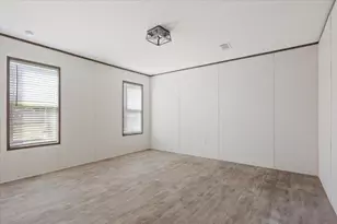 201 N Carpenter St, Mart, TX 76664 - Photo 17