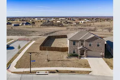 186 Dogwood Avenue, Rhome, TX 76078 - Photo 5