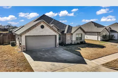 924 E 5th Street, Springtown, TX 76082 - Photo 5