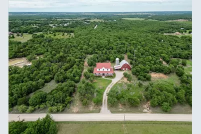 385 Hilltop Drive, Mineral Wells, TX 76067 - Photo 9