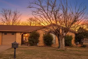 1705 11th St, Mineral Wells, TX 76067 - Photo 1