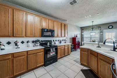 4017 Breckenridge Court, The Colony, TX 75056 - Photo 9