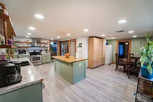 206 E 2nd St, Breckenridge, TX 76424 - Photo 11