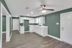 611 W College St, Jacksboro, TX 76458 - Photo 13