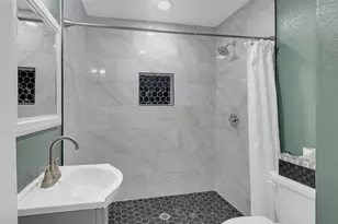 611 W College St, Jacksboro, TX 76458 - Photo 25