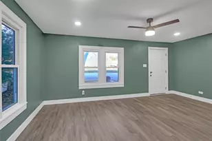 611 W College St, Jacksboro, TX 76458 - Photo 7