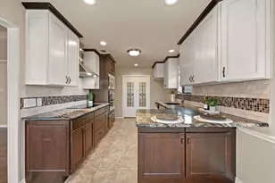 133 Springhill Dr, Hurst, TX 76054 - Photo 11