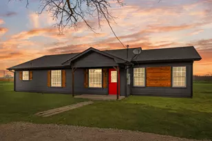 6129 Co Rd 319B, Terrell, TX 75161 - Photo 1