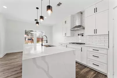 1638 Garden Drive, Dallas, TX 75215 - Photo 5