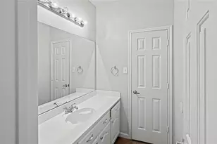 8530 Vista Grande Dr, Dallas, TX 75249 - Photo 23