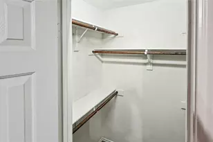 8530 Vista Grande Dr, Dallas, TX 75249 - Photo 17