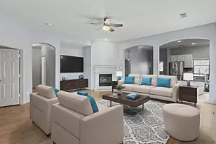 8530 Vista Grande Dr, Dallas, TX 75249 - Photo 3