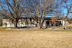 1909 Lariat Ln, Burleson, TX 76028 - Photo 1