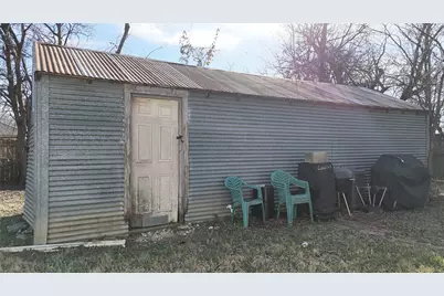 213 W Eldred Street, Burleson, TX 76028 - Photo 9