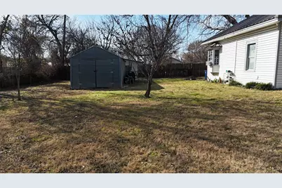 213 W Eldred Street, Burleson, TX 76028 - Photo 13