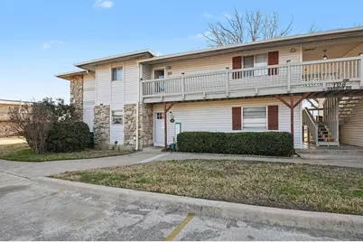 108 Harbor Drive #204, Runaway Bay, TX 76426 - Photo 5