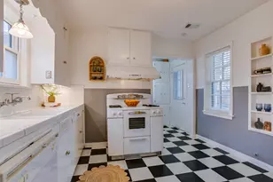 2519 W 10th St, Dallas, TX 75211 - Photo 17