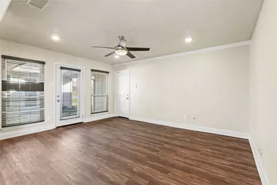 1614 Chesterfield Drive, Carrollton, TX 75007 - Photo 5