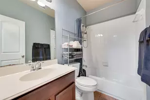 7856 Fox Horn Dr, Irving, TX 75063 - Photo 9