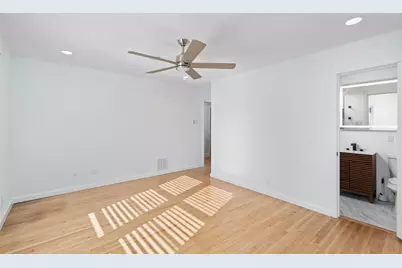 2129 Elmwood Boulevard, Dallas, TX 75224 - Photo 17