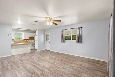 521 Hilltop Drive, Tool, TX 75143 - Photo 3