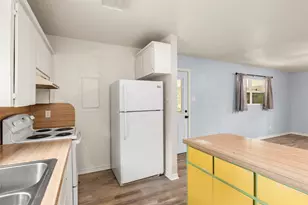 521 Hilltop Dr, Tool, TX 75143 - Photo 9